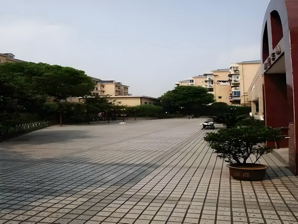 时光恋人：腹黑男神的定制女友